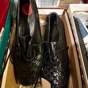 Black Leather Textured Shoes